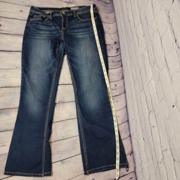Aeropostale Boot Cut Short Jeans Size 12 - Picture 4 of 6